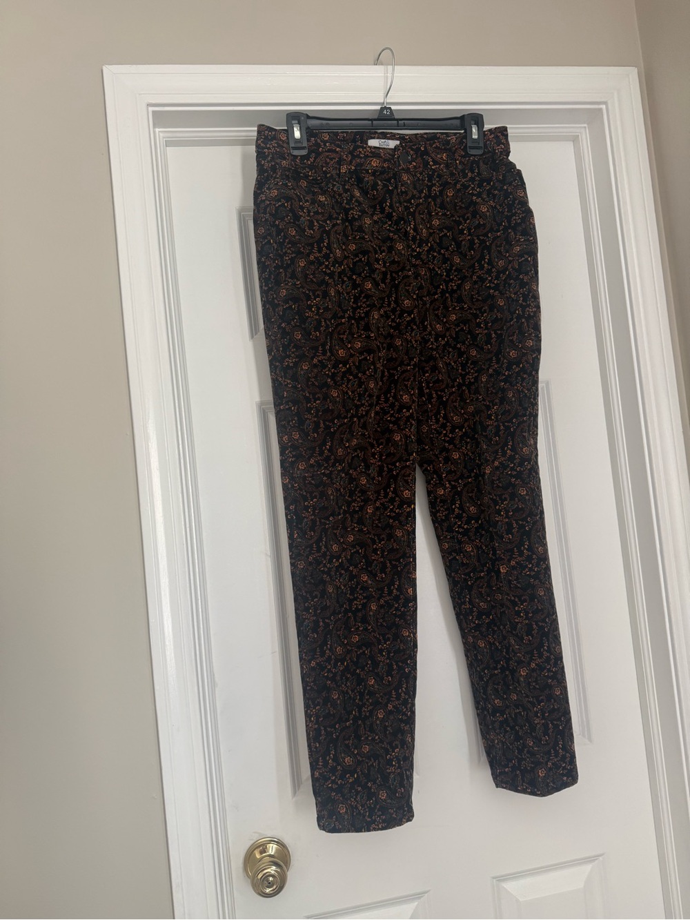 Women’s Size 8 Black Floral Paisley Corduroy Pants